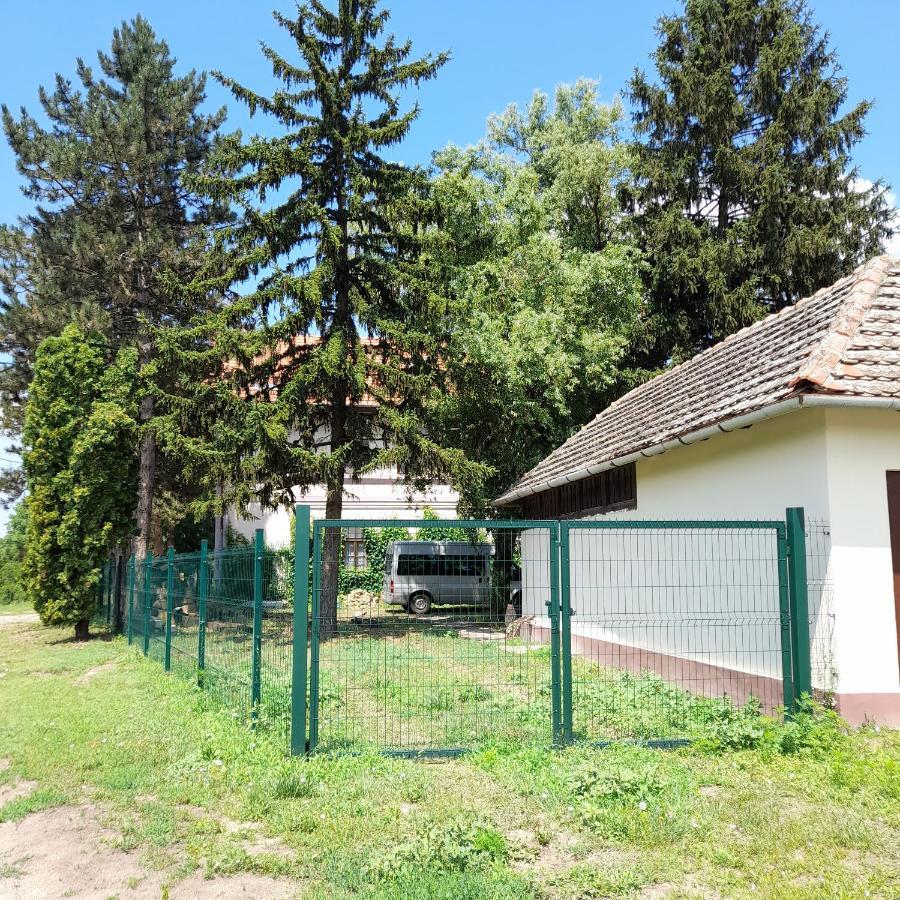 Locomotiv Vendeghaz Hercegszanto Bagian luar foto
